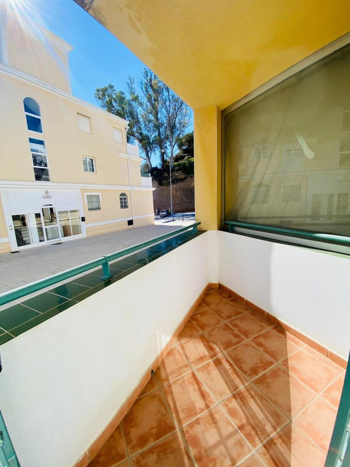 Precioso apartamento con parking en la playa de Burriana Nerja Exterior foto