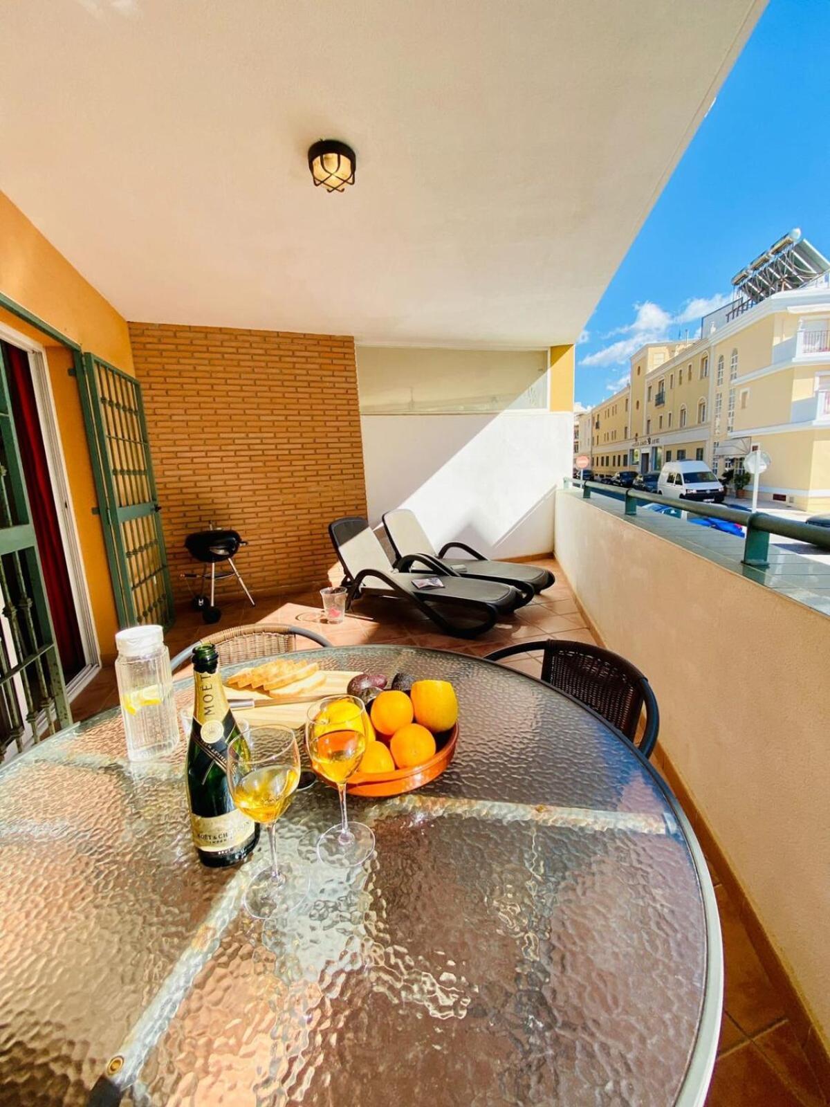 Precioso apartamento con parking en la playa de Burriana Nerja Exterior foto